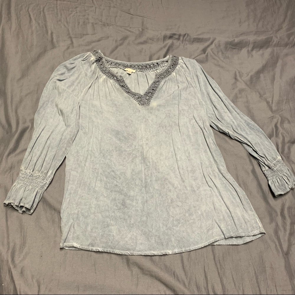 Blue/Gray V-Neck